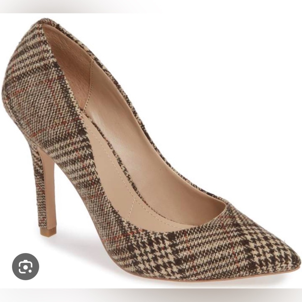Classic Pointed Toe Plaid Pump in Brown